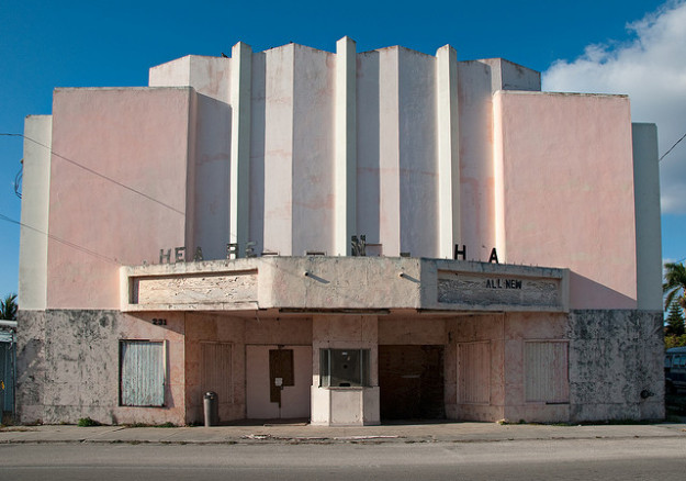 GREY MATTERS: Show Stopper: The End of the American Theatrical Moviegoing&nbsp;Experience