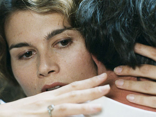 VIDEO ESSAY: Looking vs.&nbsp;Touching